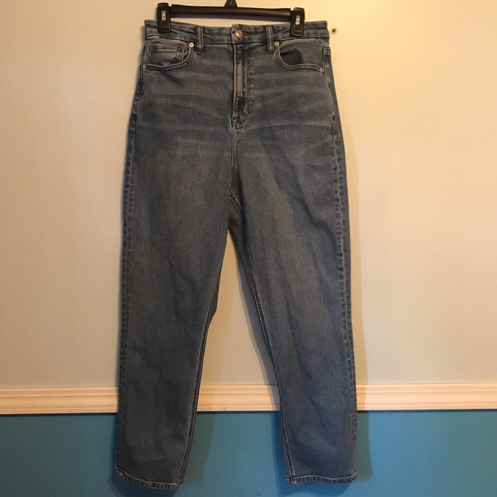 American Eagle Mom Jeans